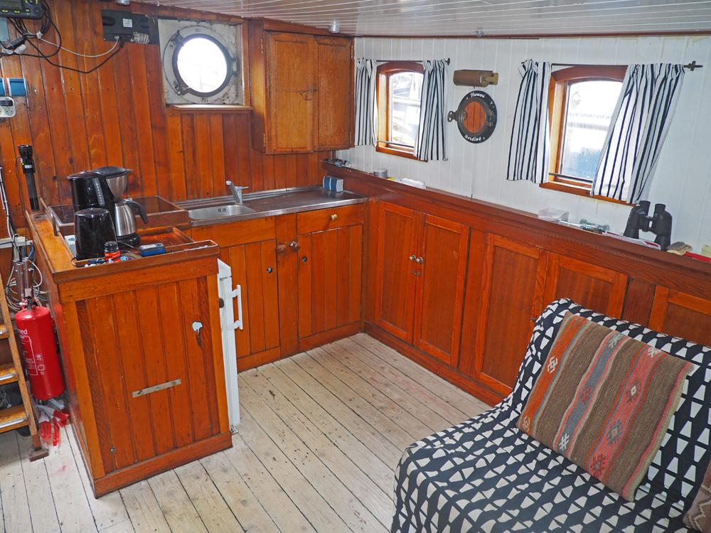 Salon, H&eacute;bergements